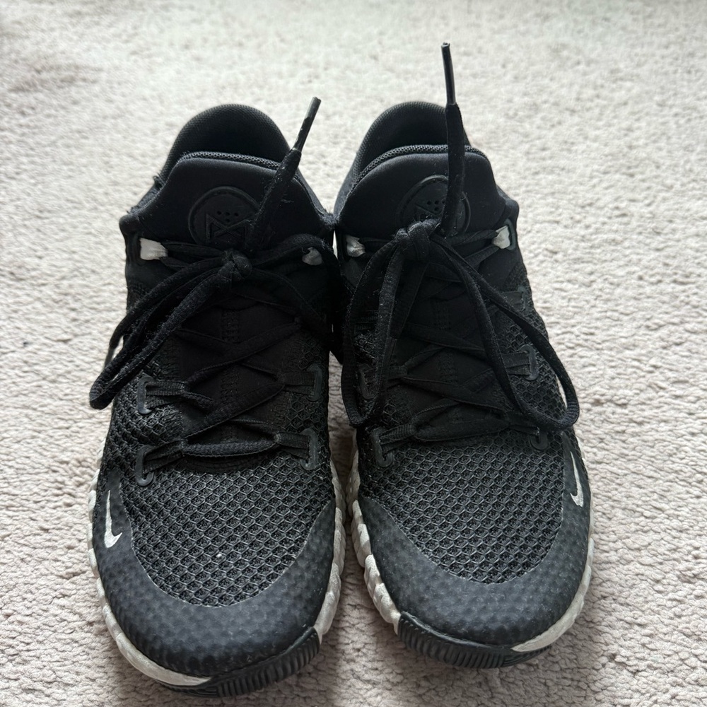 Black Nike Free Metcon 4 training shoes